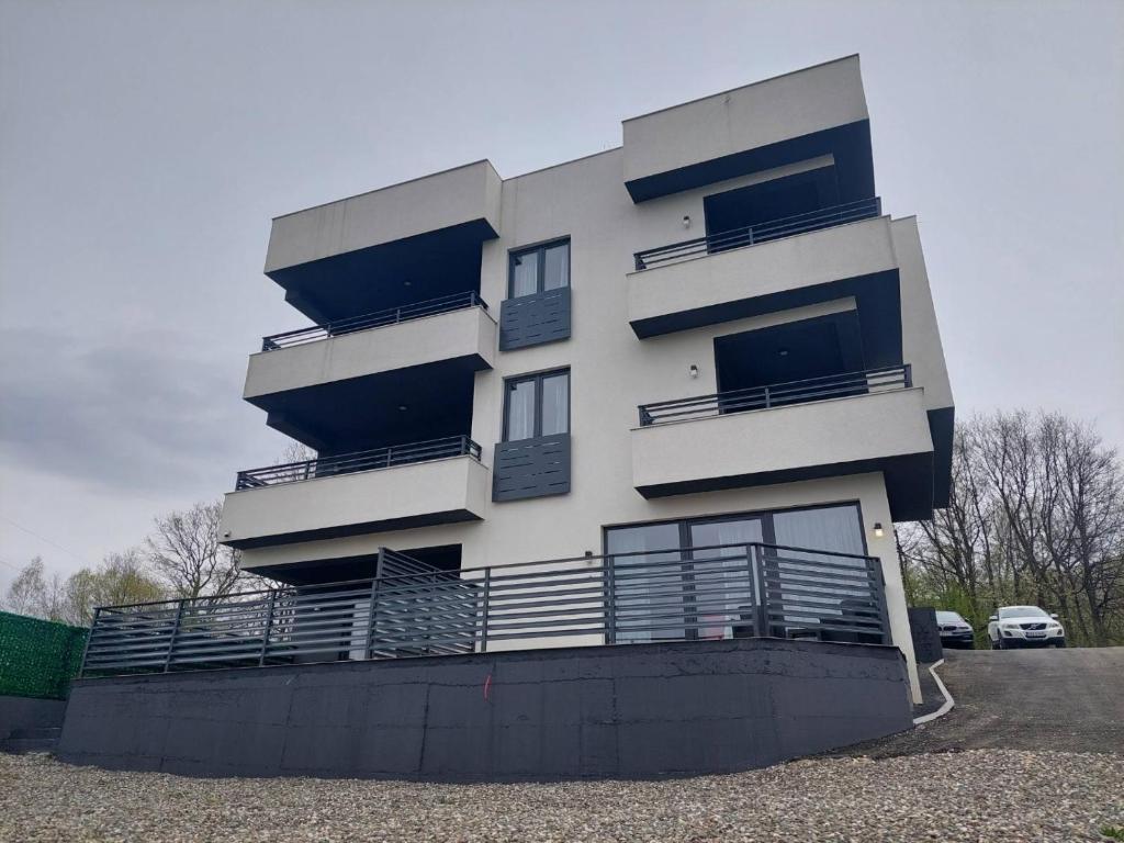 Deluxe Feliciano Apartments - 1
