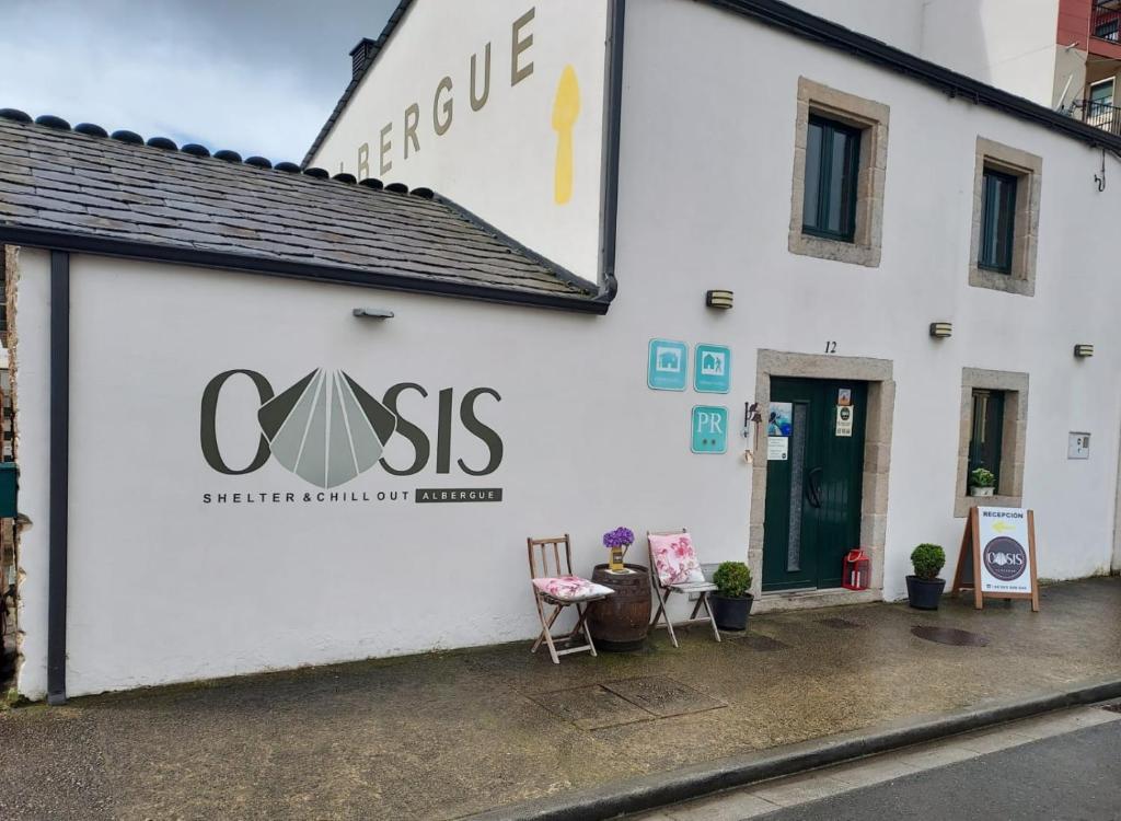 Albergue Oasis — Hotel in Sarria