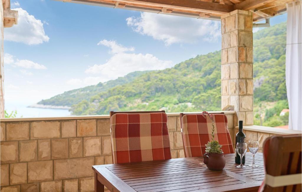 Cozy Apartment In Saplunara With Wifi, Saplunara