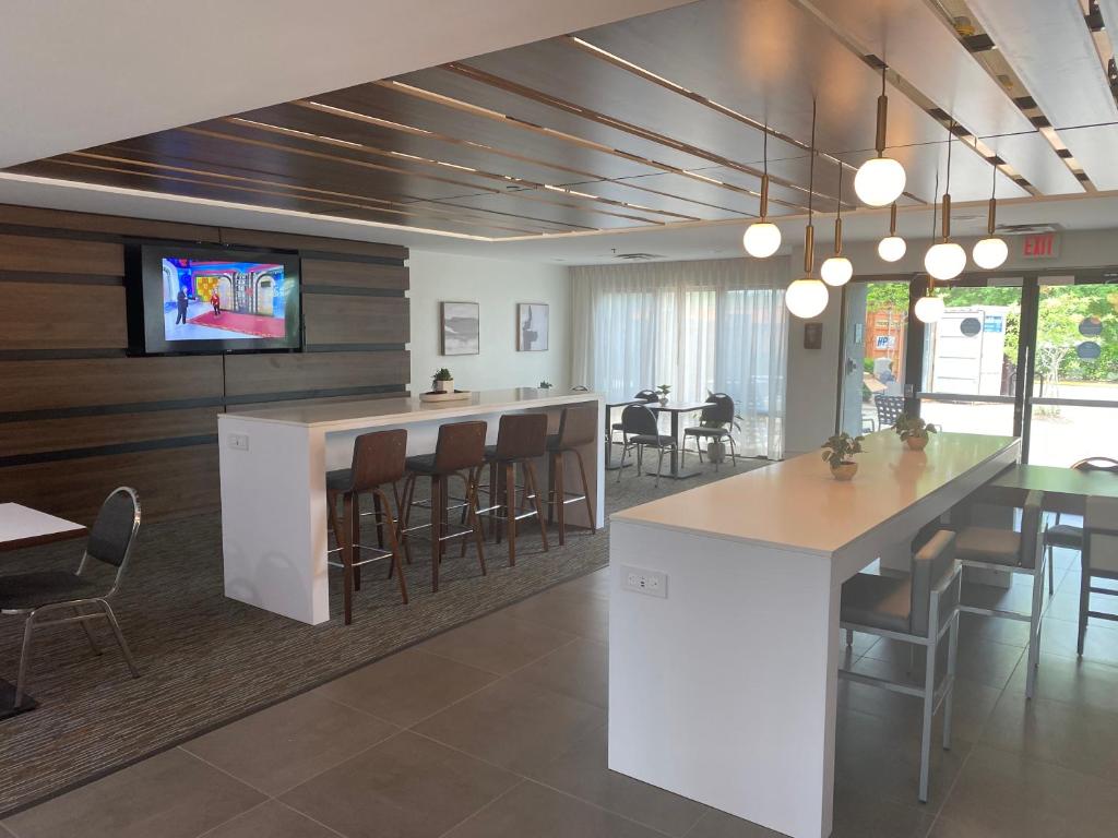 Wingate by Wyndham Ridgeland photo