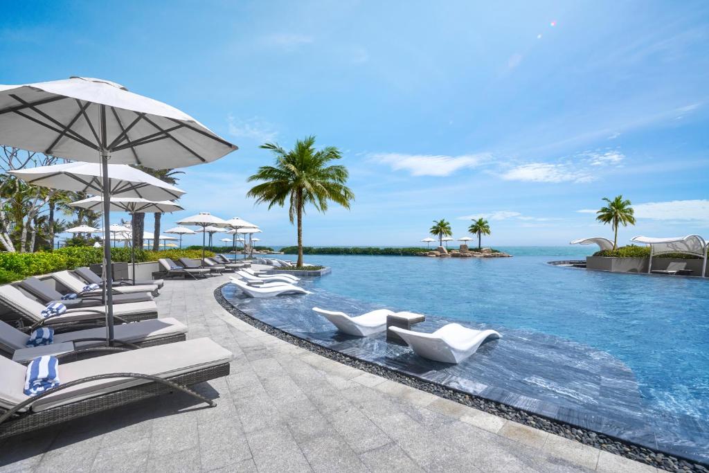 Swimming pool, Holiday Inn Resort Ho Tram Beach By IHG in Vung Tau