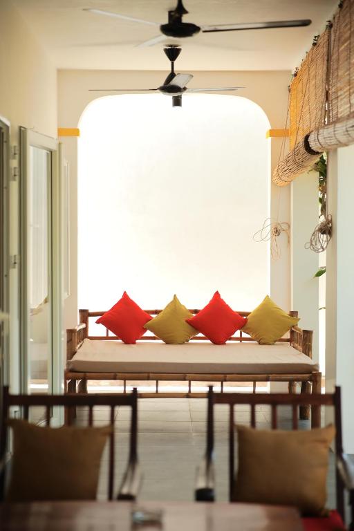 Be's Beach House An Bang