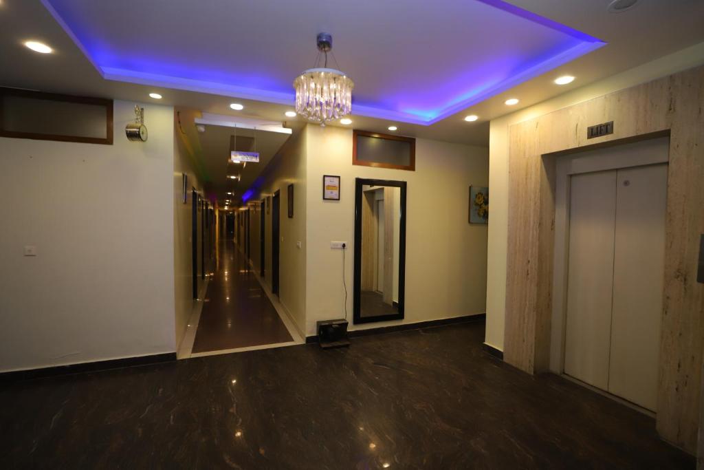 Hotel JM Vistaraa photo