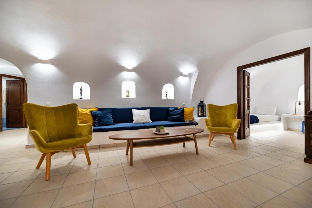 Iridanos Cave House photo