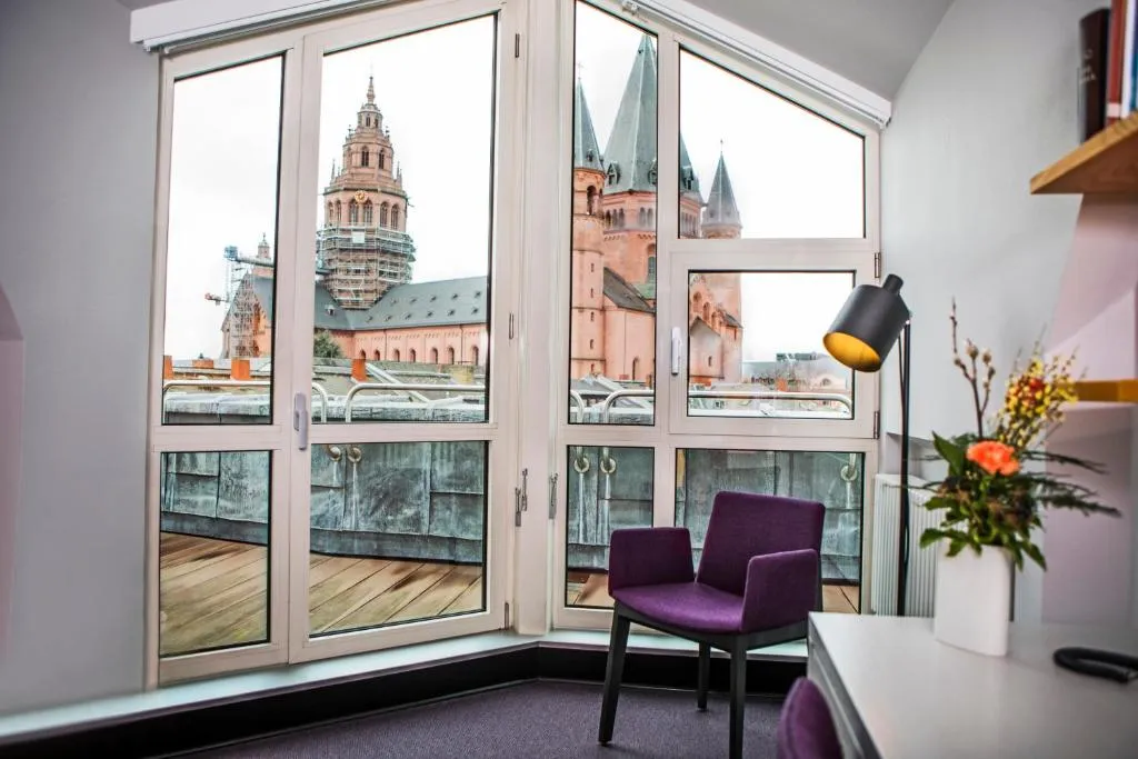Erbacher Hof, Bistum Mainz, Hotel in Mainz