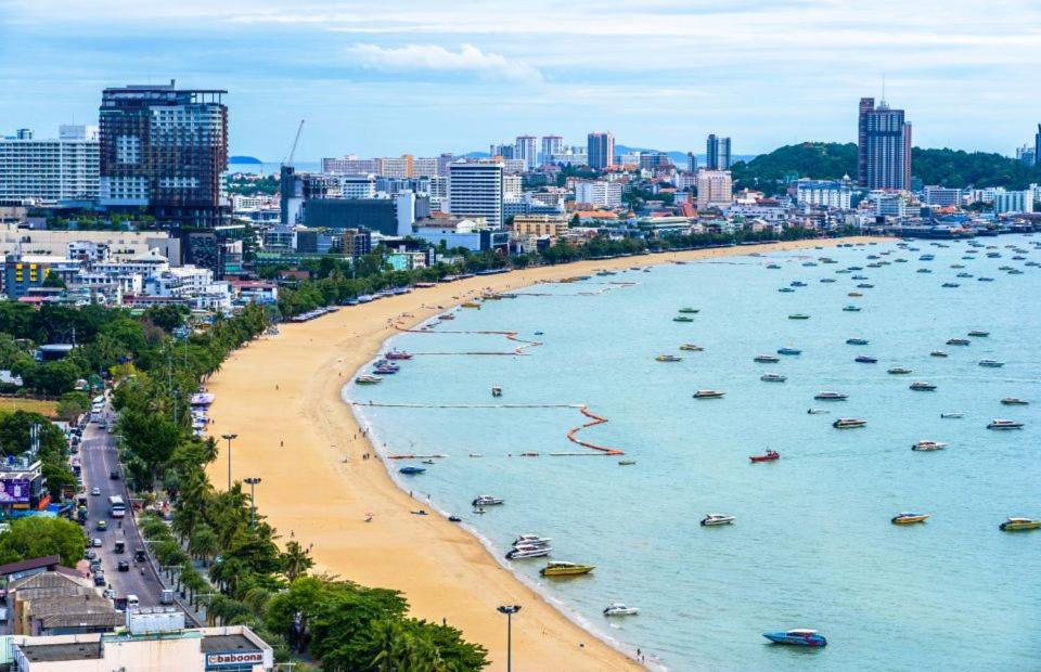 The Base Central Pattaya photo