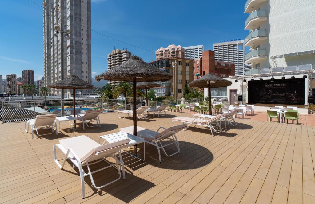 Medplaya Hotel Regente — Swimming pool in Benidorm, Valencian Community
