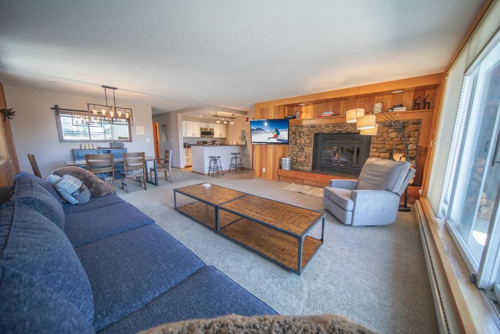 Pines 2161 by SummitCove Lodging, Keystone