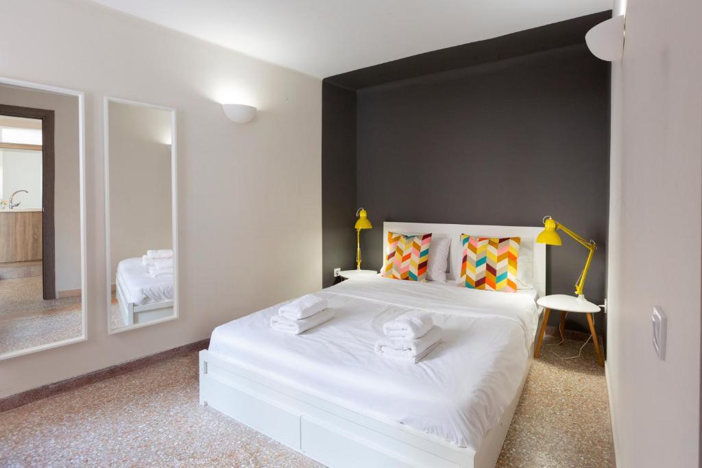 Psirri Place economy apartments centrally located photo