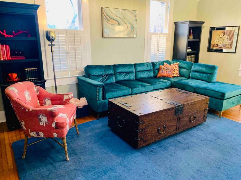 Pershing Place: Historic home with heated spa/pool by Zoo, Pearl, Golf, Witte photo