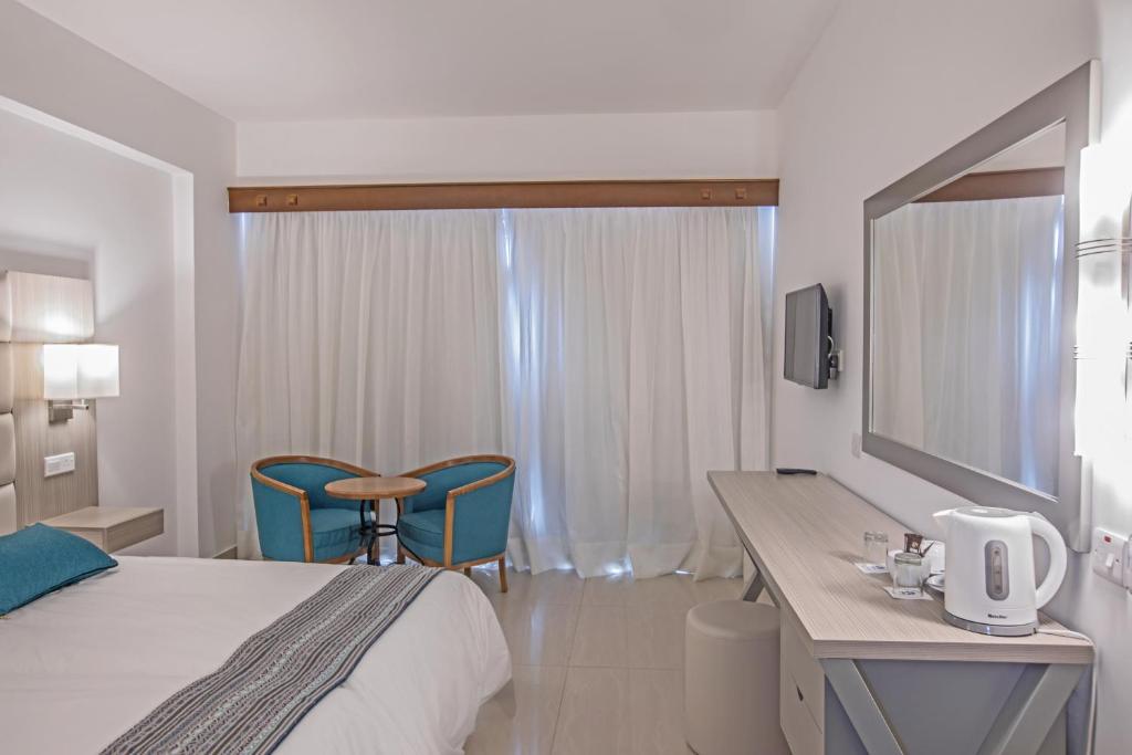 Nelia Sea Breeze — Pokoje in Ayia Napa, Region Famagusta