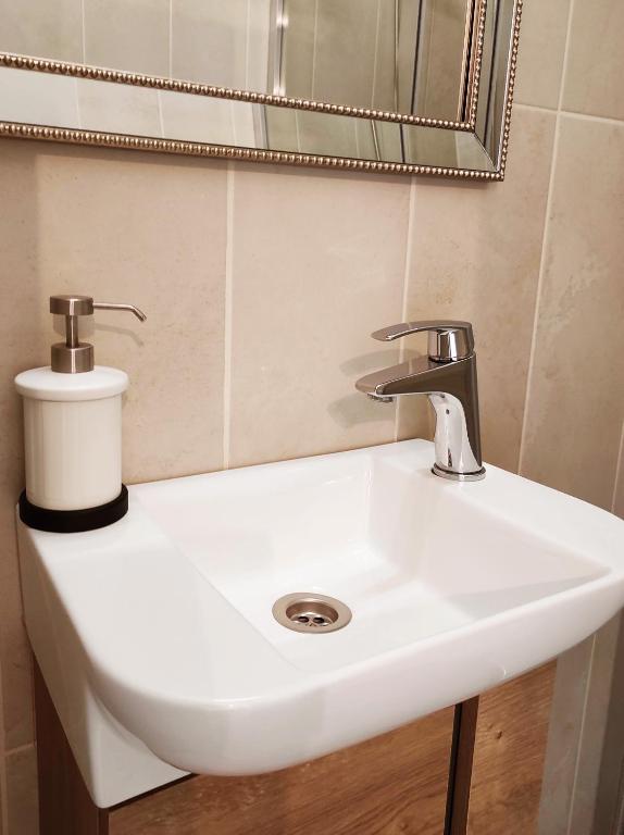 Apartamentos Carrillo 2 - 4