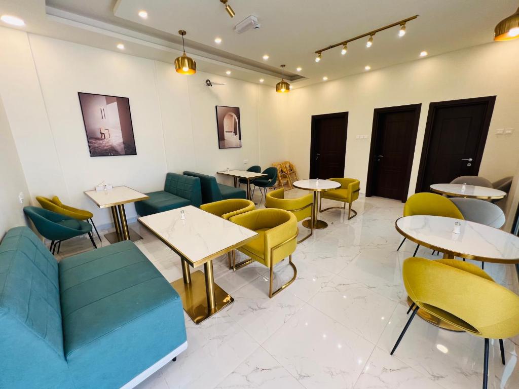 Falcon Grand Hotel photo