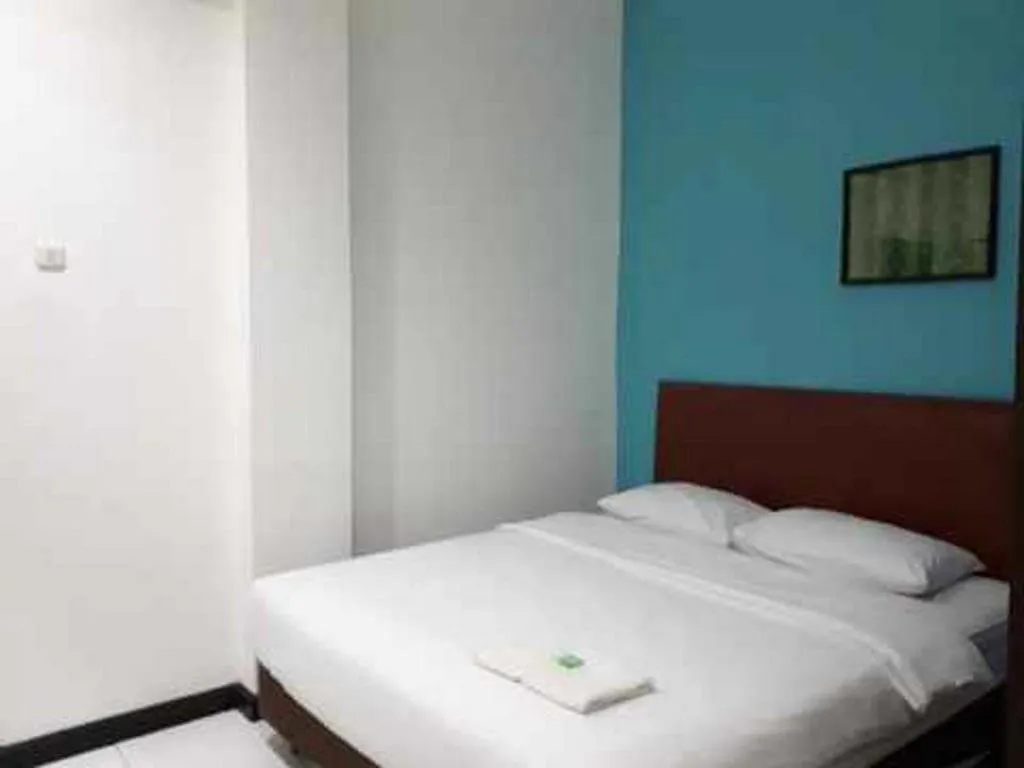 RedDoorz at Hotel Rumberpon Sorong，位于索龙的酒店