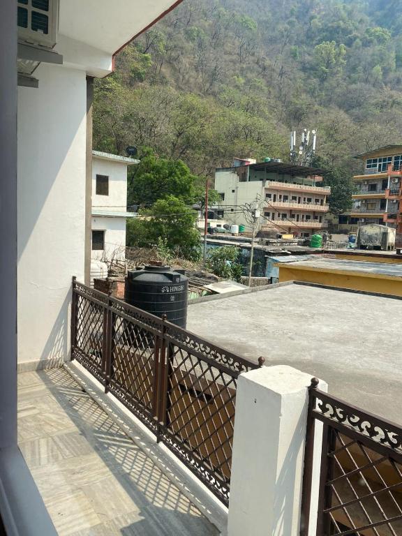 Hotel Surya Laxmanjhula Rishikesh photo