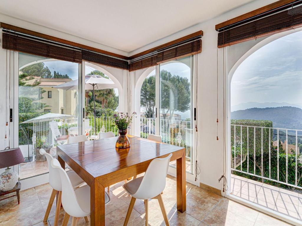 Villa Bella Ciao in Oliva with sea view and private pool
