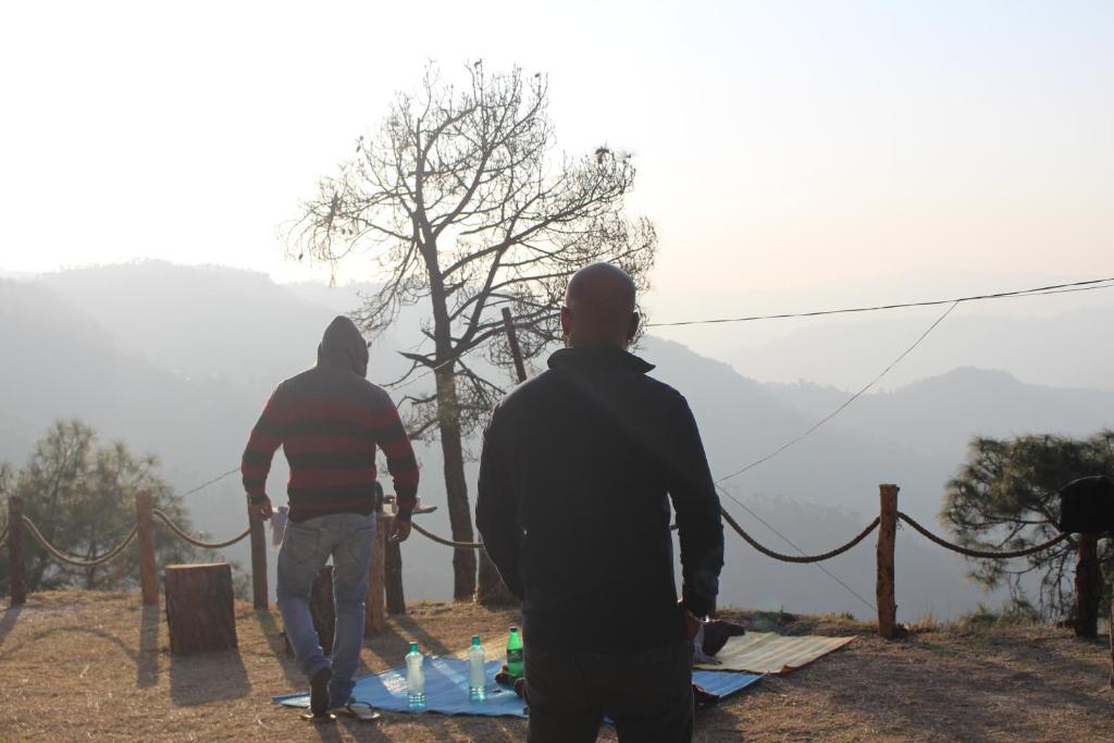 sundowners campsite binsar valley photo