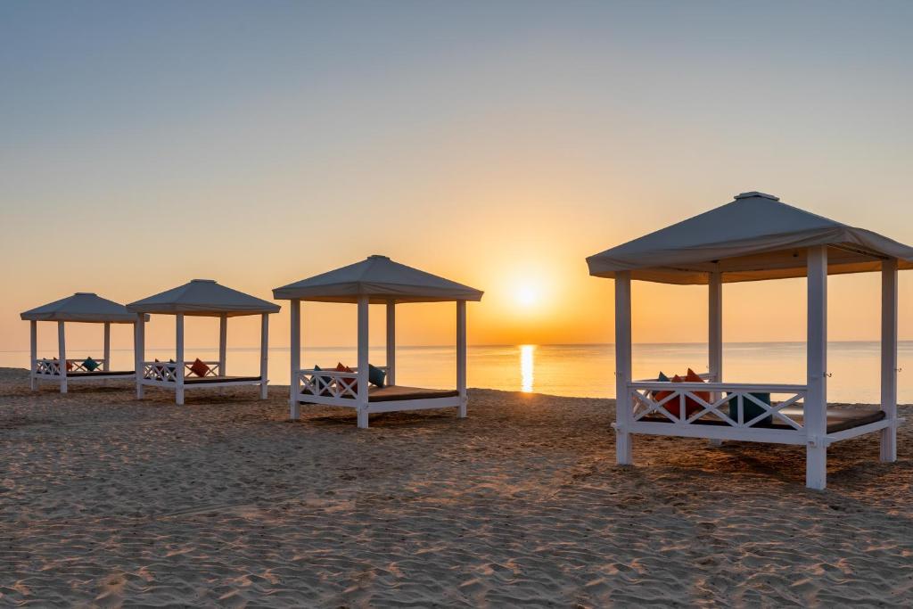 Sealine Beach, a Murwab Resort photo