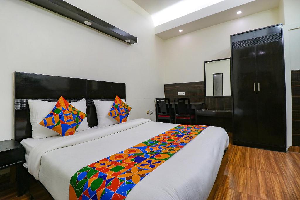 FabHotel La Ola photo