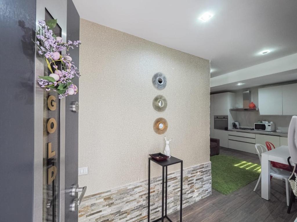 For You Apartments Gold & Silver photo