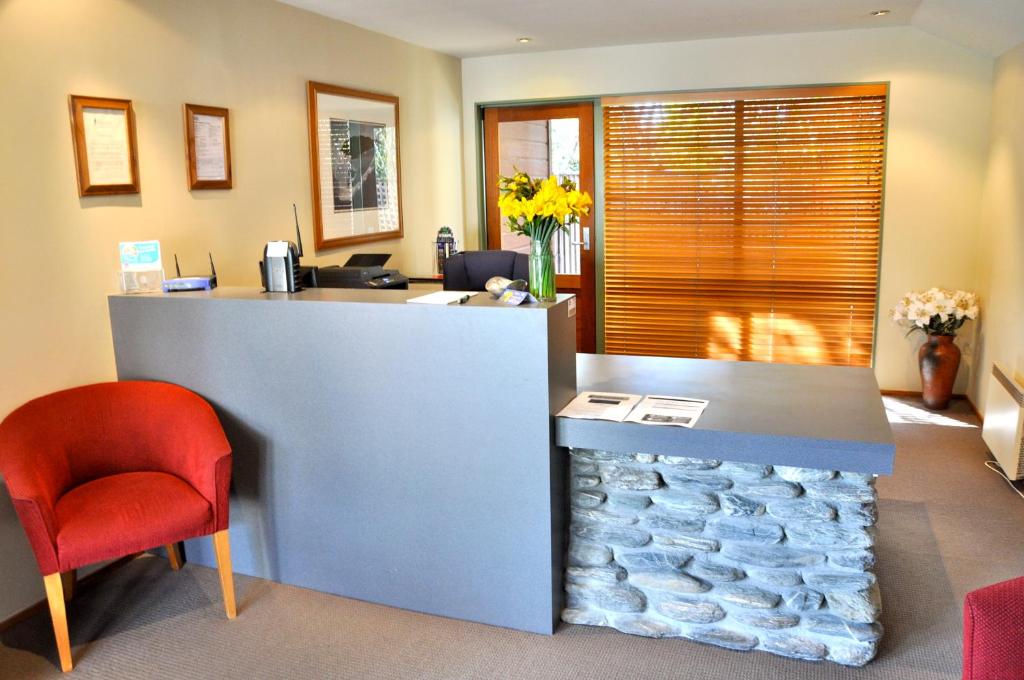 プンガ グローブ (Punga Grove Hotel) エントランス