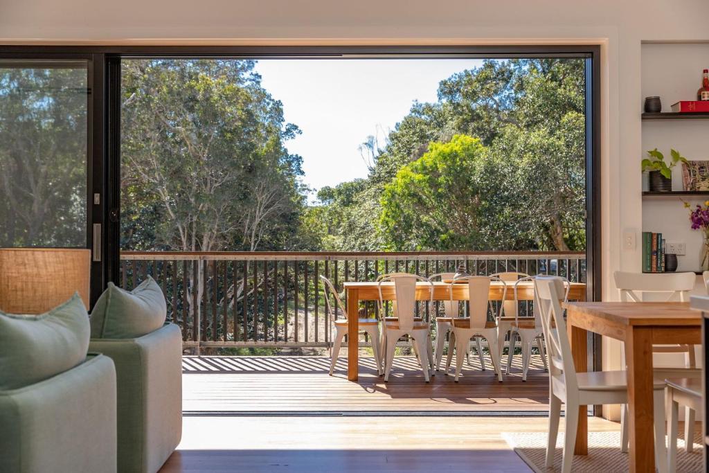 The Point, Boomerang Beach