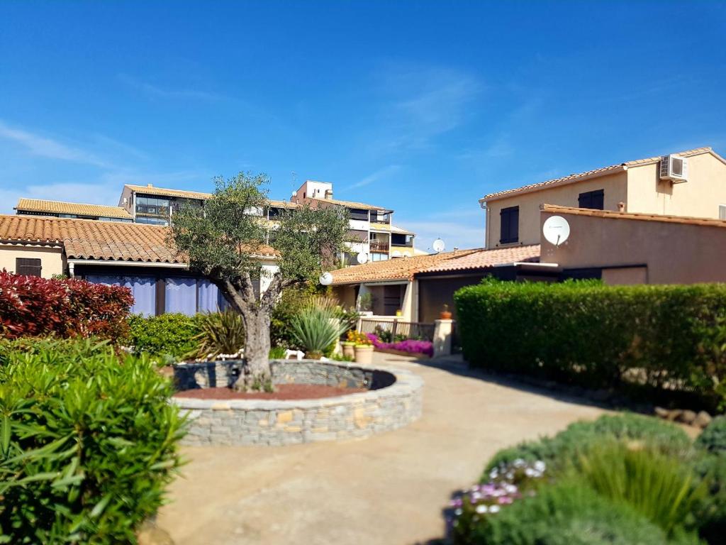Villa Calma Port Venus Village Naturiste Piscine & vélo, Holiday home