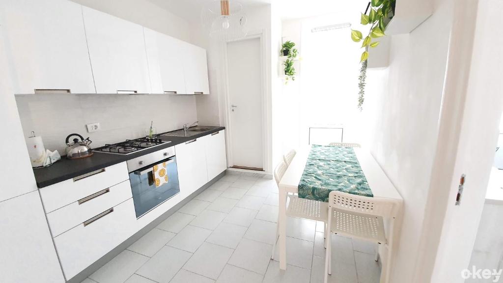 Twin Room Apulia Apartment - Bari Centro - 3