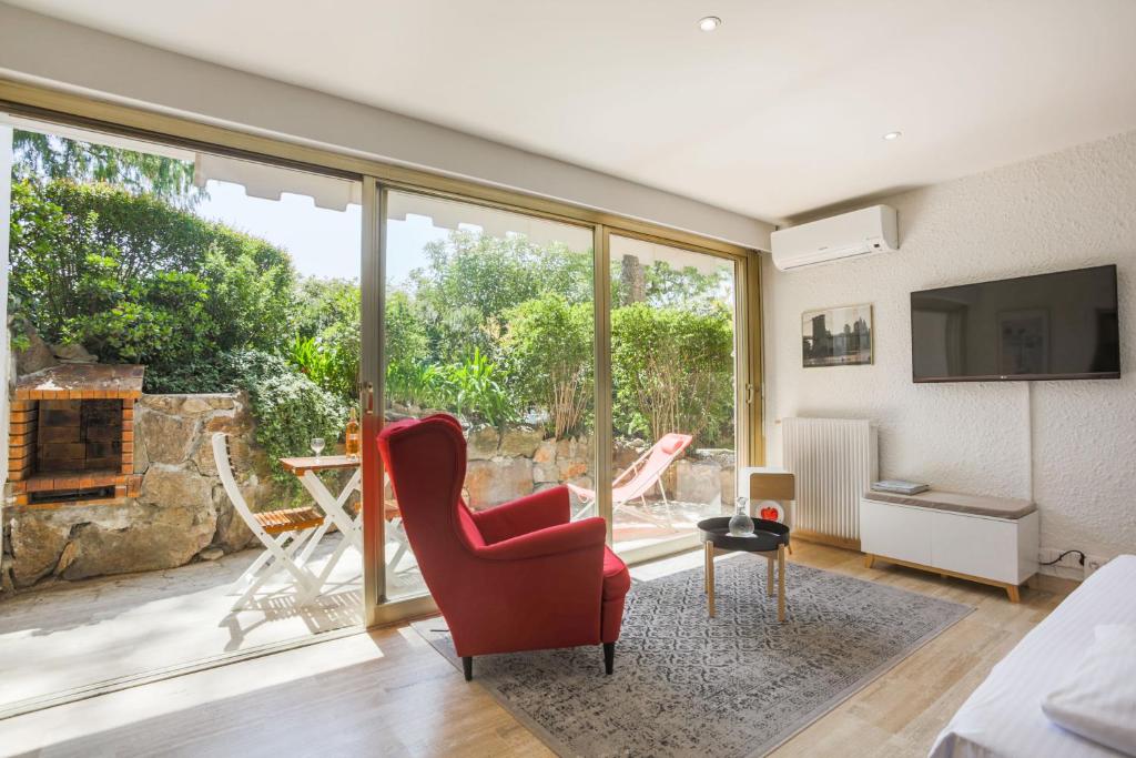 Studio A/C La Californie with patio by Olidesi - 1