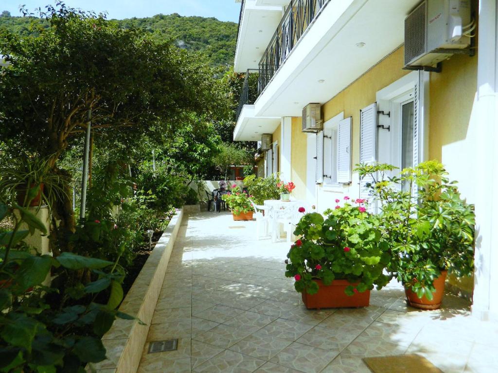 ARISTON APARTMENTS photo