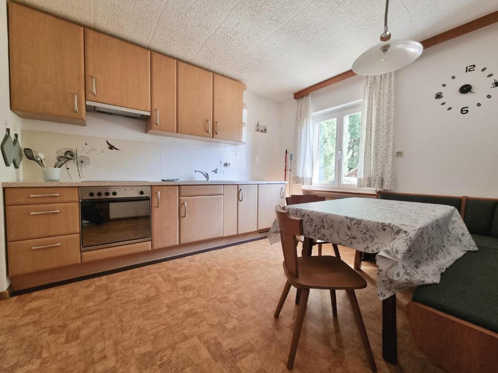 Apartment Burger - 4
