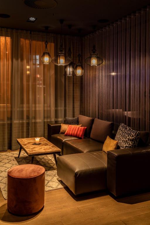 フロント・ロビー