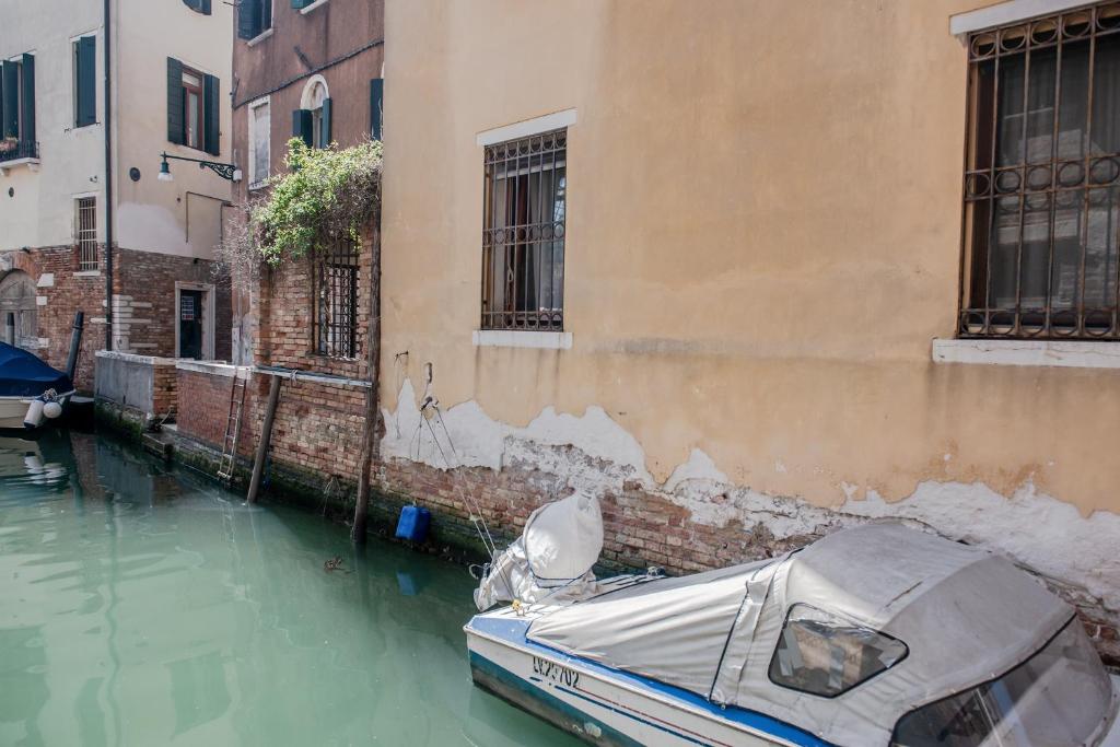 Gondola Rosa, incantevole vista sul canale - 5