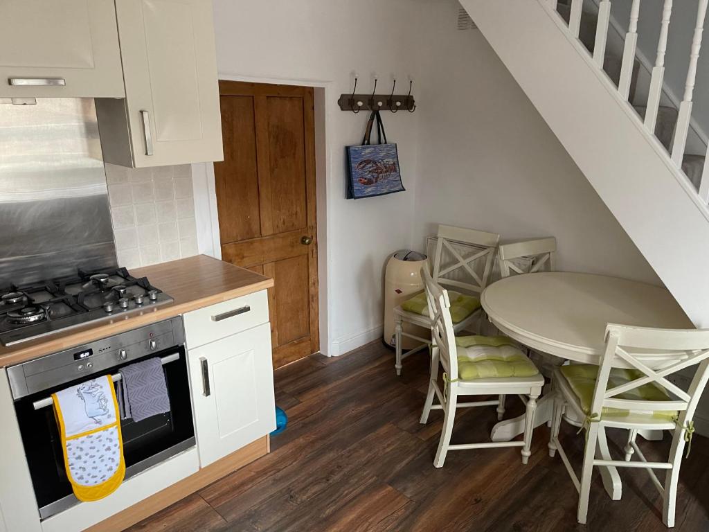 April Cottage, Ringwood photo 5