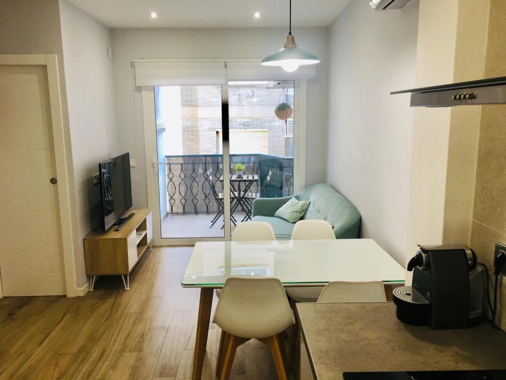 Apartamento a 50 mts playa con piscina en Blanes muy céntrico y acogedor. - 2