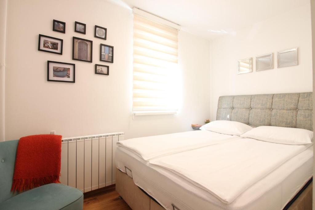 Lovely Apartment - 2