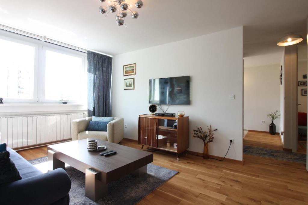 Lovely Apartment - 4
