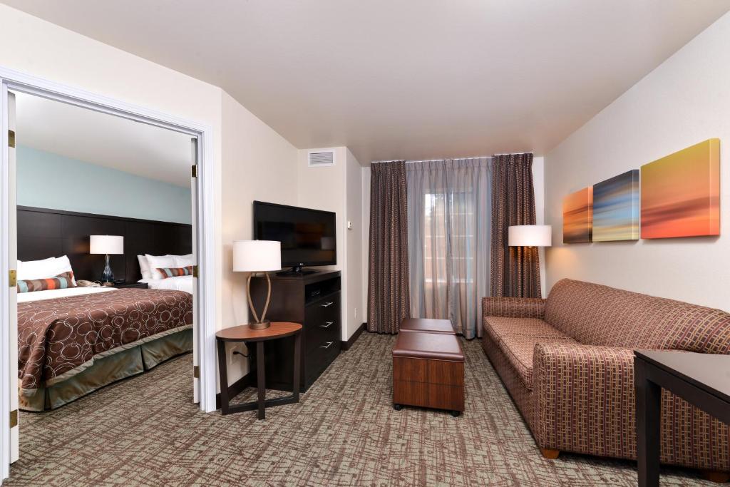 Staybridge Suites Sioux Falls At Empire Mall Hotel photo