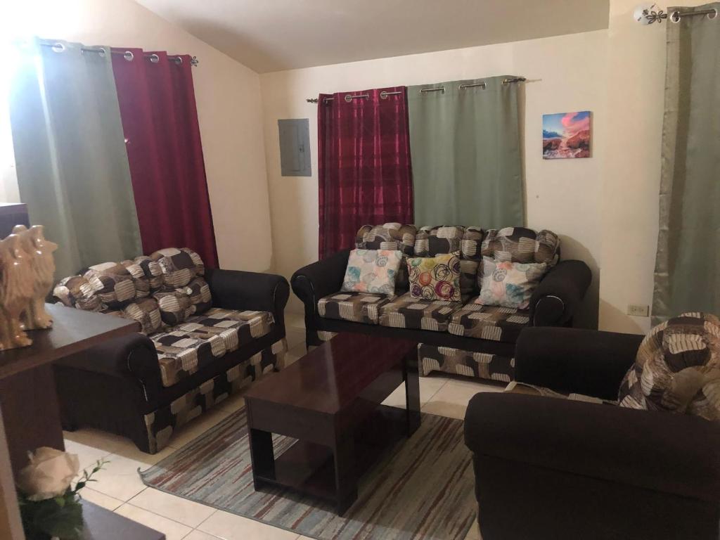 Apartments WestVillage 1 — Hotel in Montego Bay