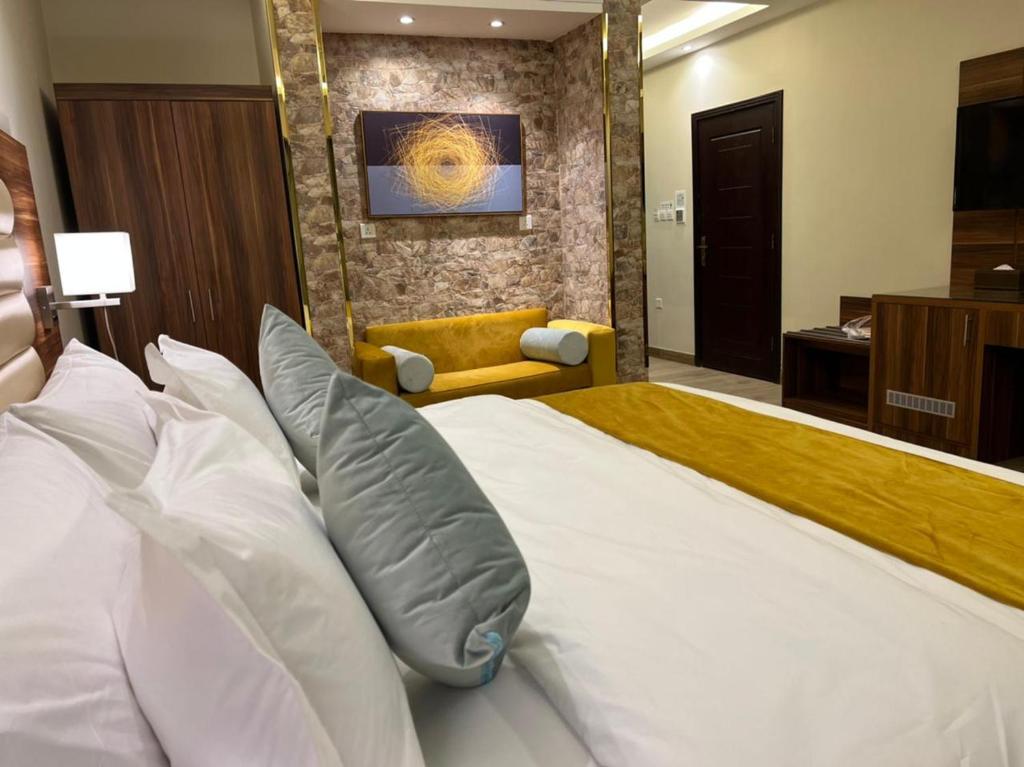MOMENTS HOTEl فندق لحظات — Hotel in Jeddah