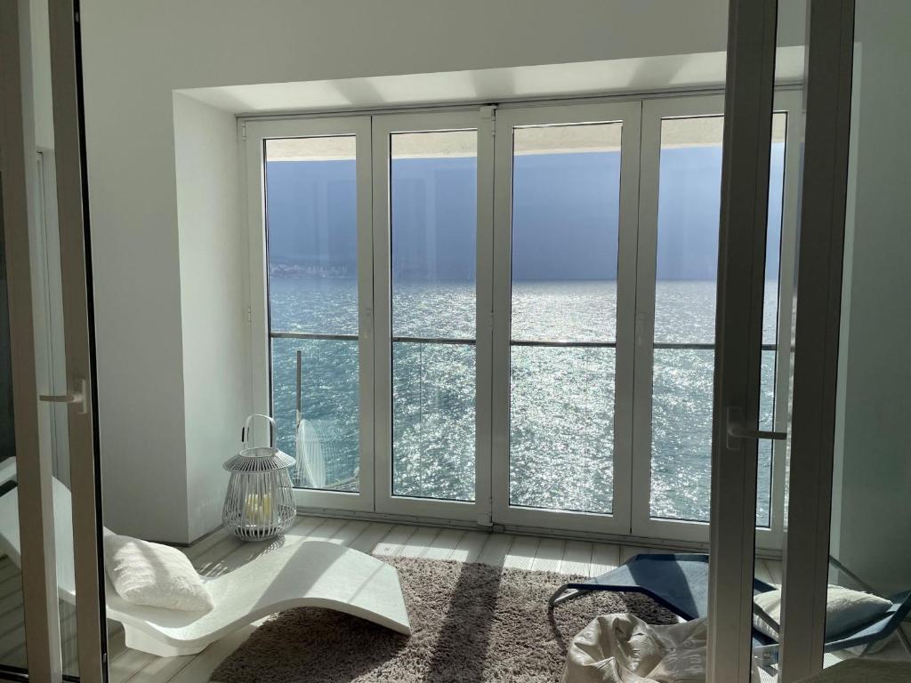 First row to the sea - Nautilus Deluxe Apartment, Opatija