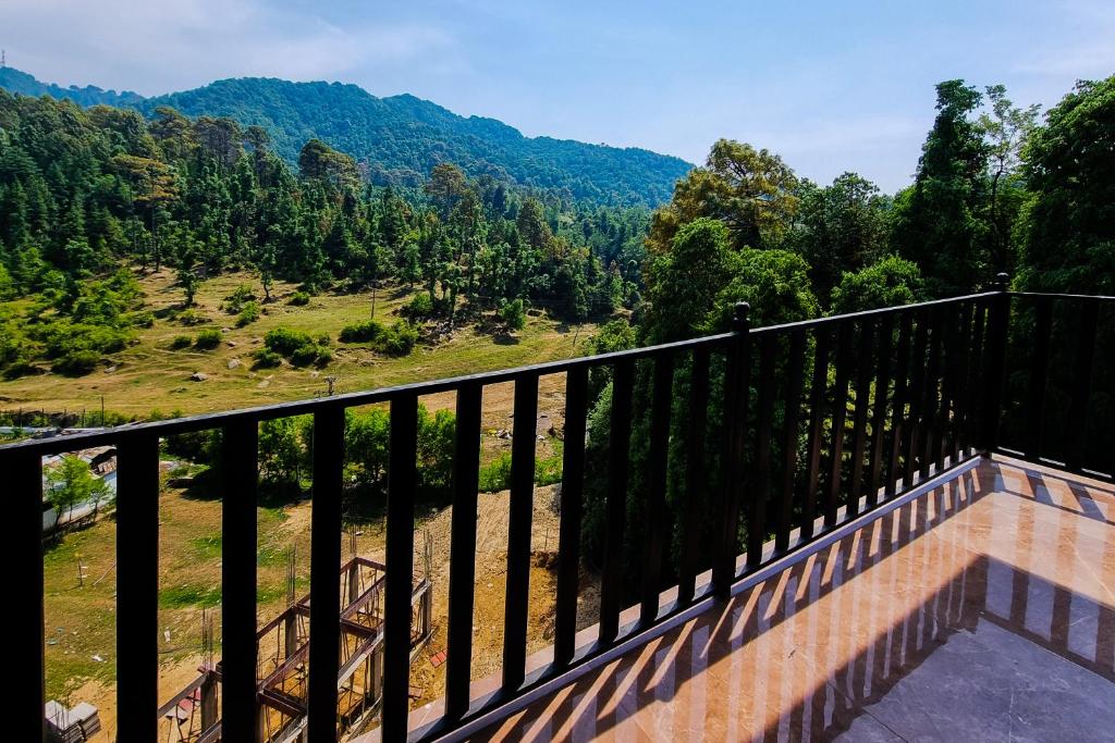 Hotel Avi Inn Dalhousie photo