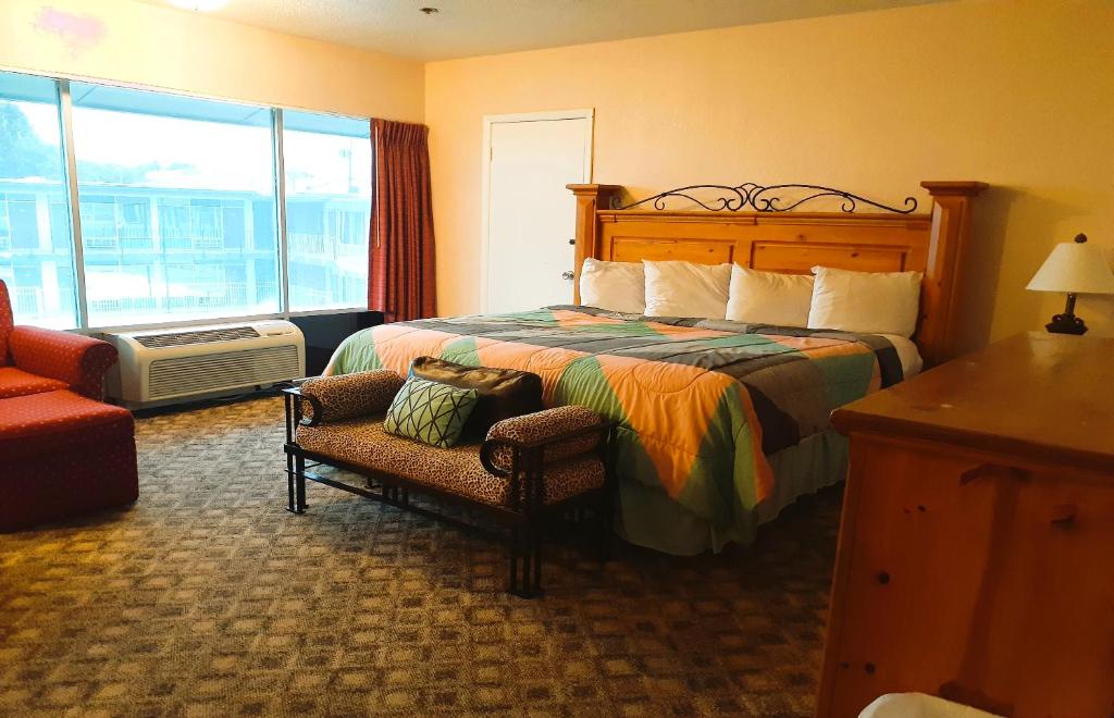 Left Frame Lofts in Oklahoma City (OK) reviews, prices of Hotels