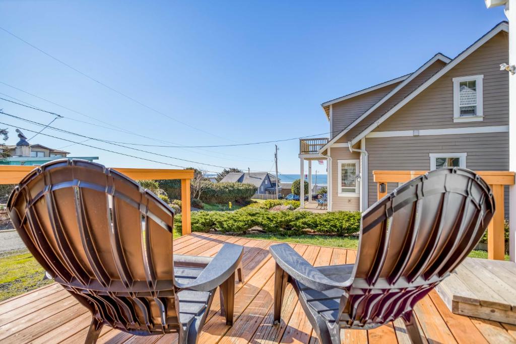 Siren Song, Lincoln City