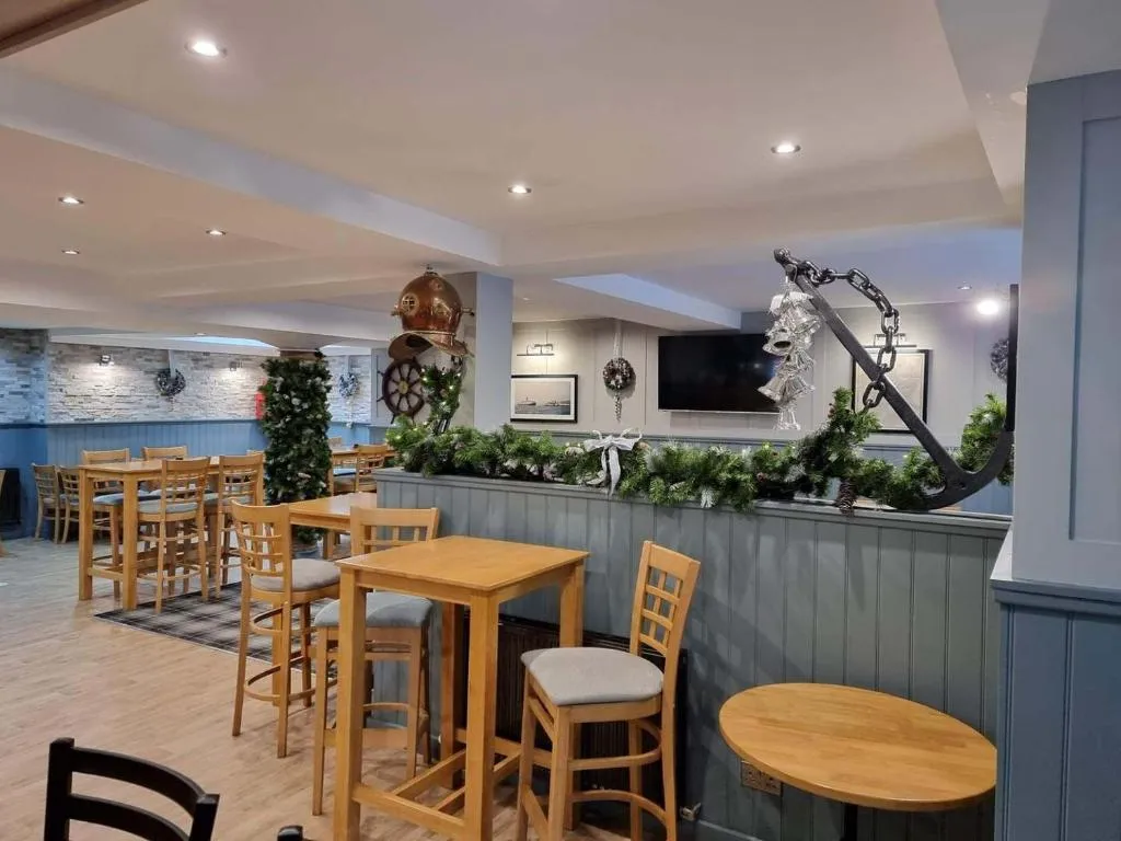 The Anchor Inn, hotel v destinaci Garelochhead