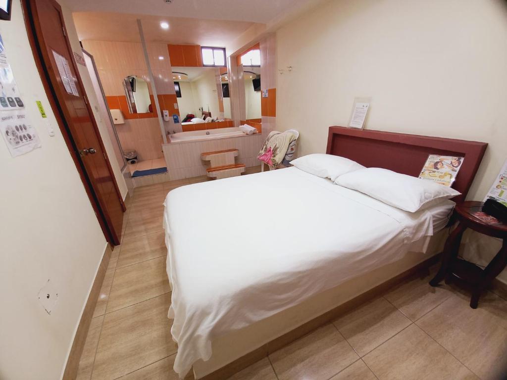 Hostal Oro Orense photo