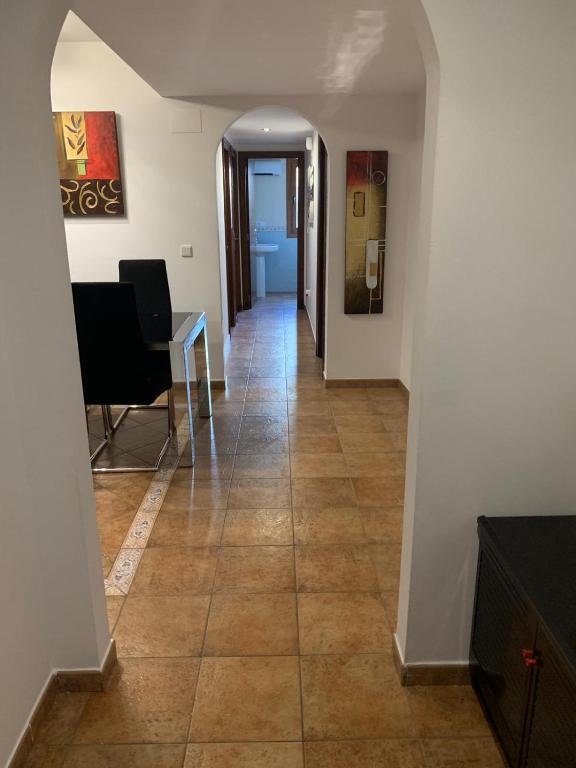 Apartamento con jardín privado y acceso a piscina - 3