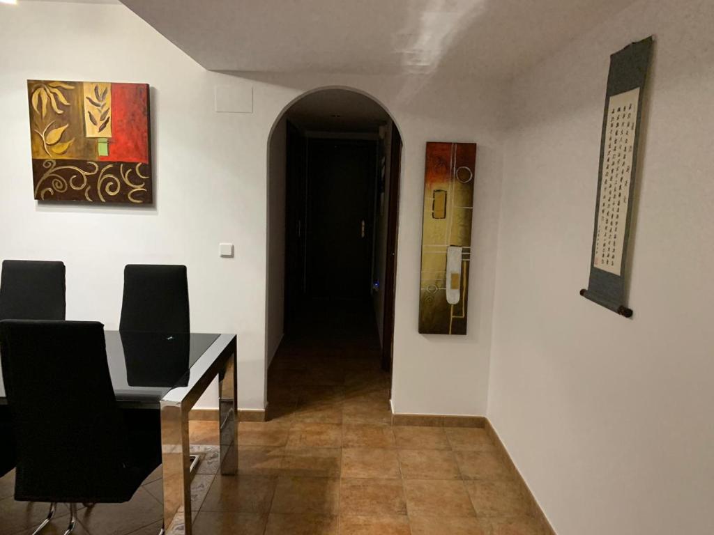 Apartamento con jardín privado y acceso a piscina - 4