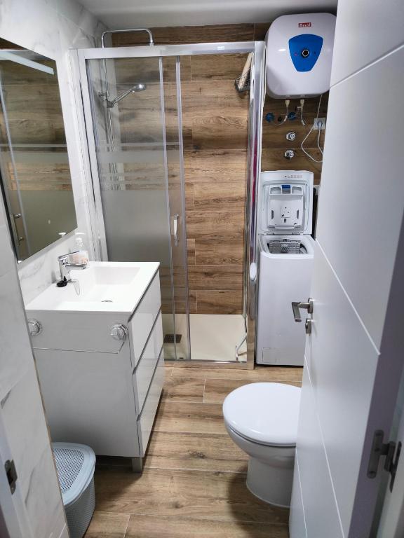Residencial Los Molinos con piscina, TV internacional y Wifi - 5