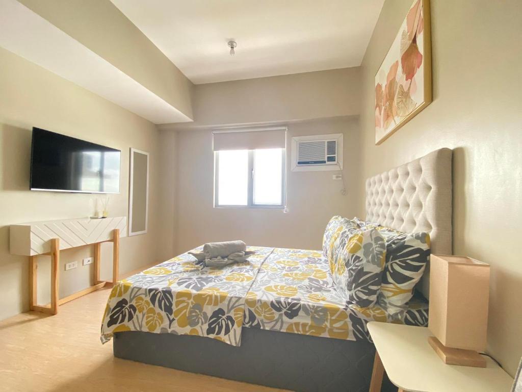 Sunvida Condo across SM City Cebu w/ WIFI and View — Hotel in Cebu